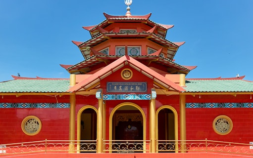 Masjid Muhammad Cheng Hoo in Batam, featured in the Harmoni One Batam 2 Days and 1 Night Package.