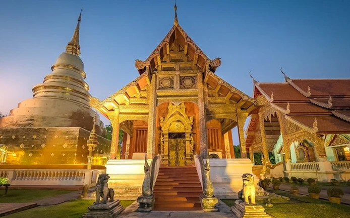 Chiang Mai Night Tuk-Tuk Tour: Temples and Night Market with Street-Food Tasting