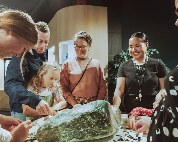 40 Mins Jade Carving Rotorua Guided Tour