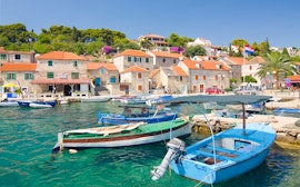 Maslinica, Ilha Šolta (praia particular da Gray Line)