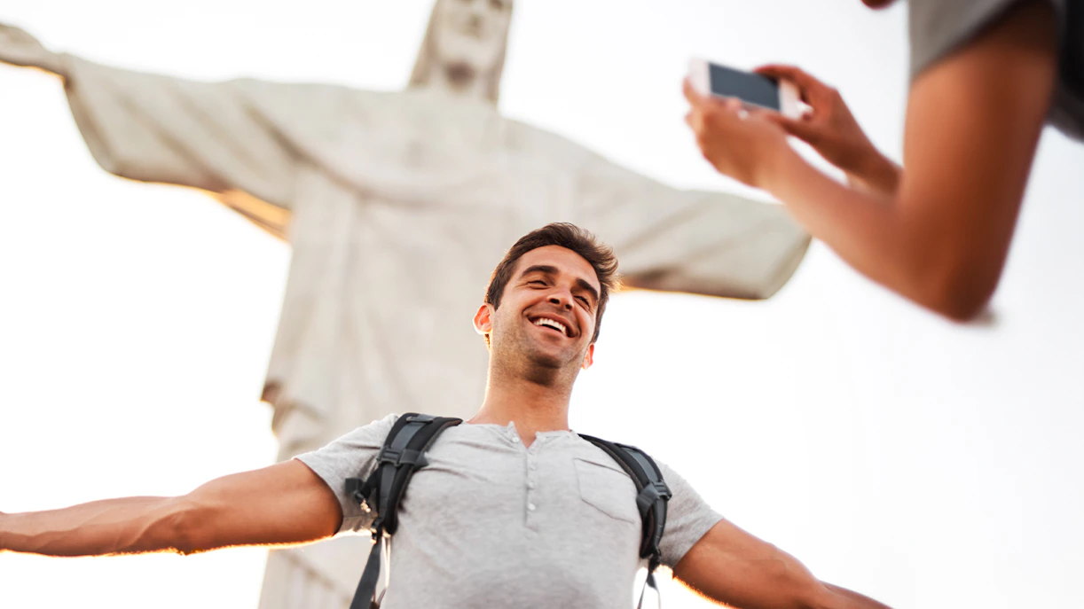 https://cdn-imgix.headout.com/media/images/5f5ac9d626edd04f98ecb7153b7131a7-32246-rio-de-janerio-tickets-to-christ-the-redeemer-04.jpg