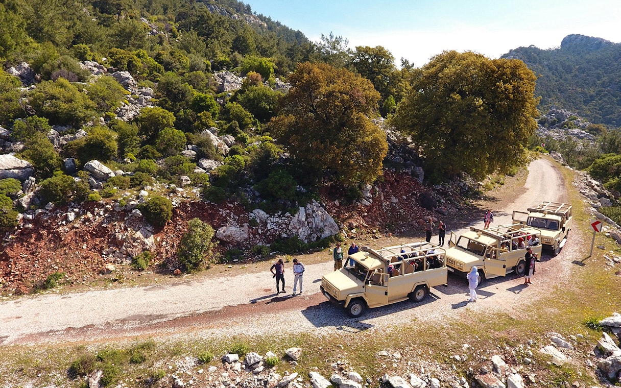 Jeeps on a rugged trail in Antalya for a safari tour.