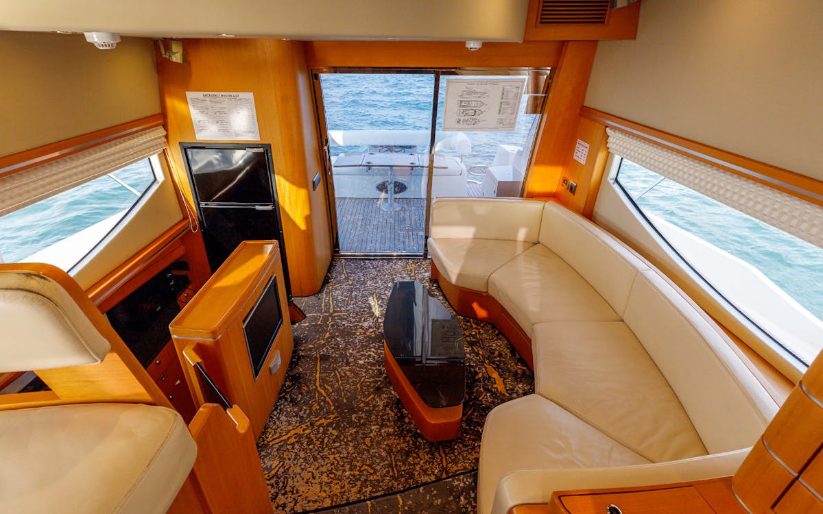 private yacht rental in dubai-7 private yacht rental in dubai-7