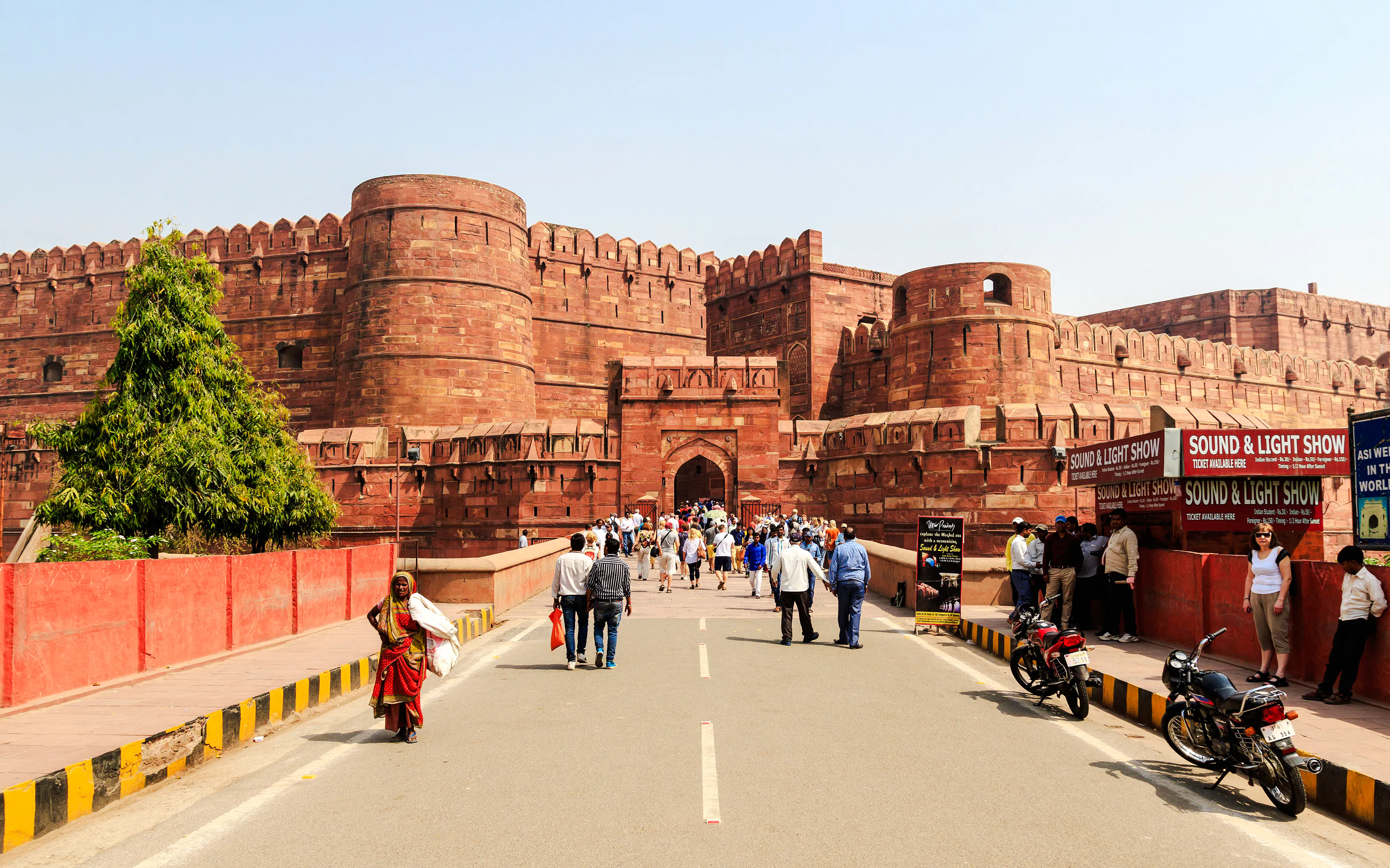 Visitors entering Agra Fort on a private day trip from Delhi.