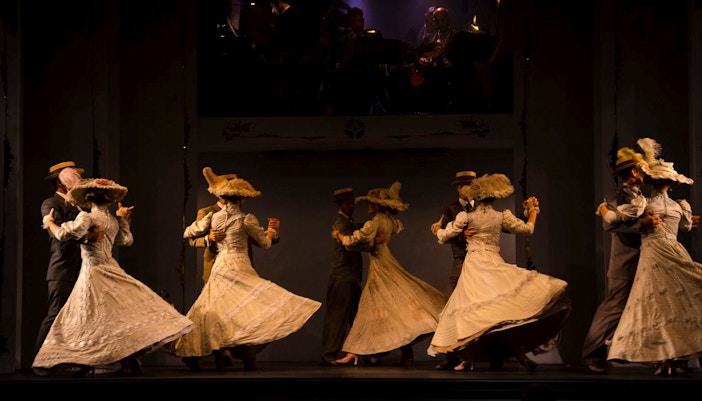 image of cafe de los angelitos tango show