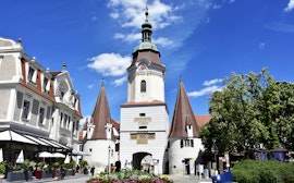 Stein Gate og middelalderlige tårne