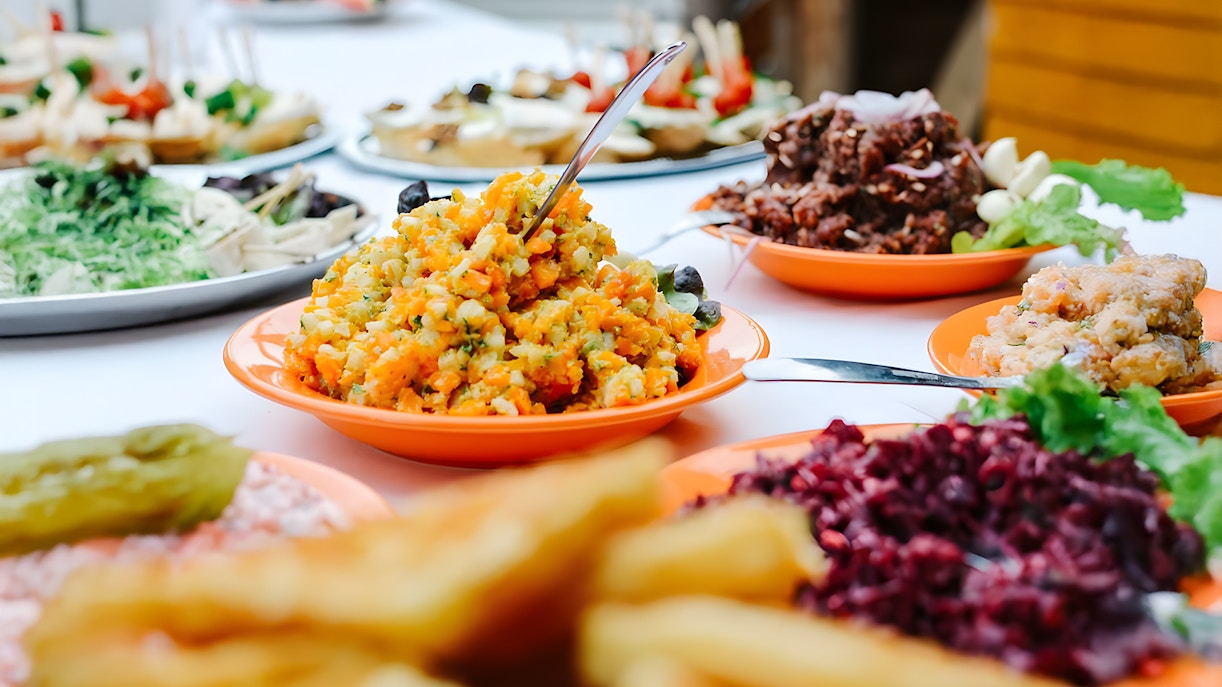 Luau Kalamaku, imu roasted dishes at the buffet