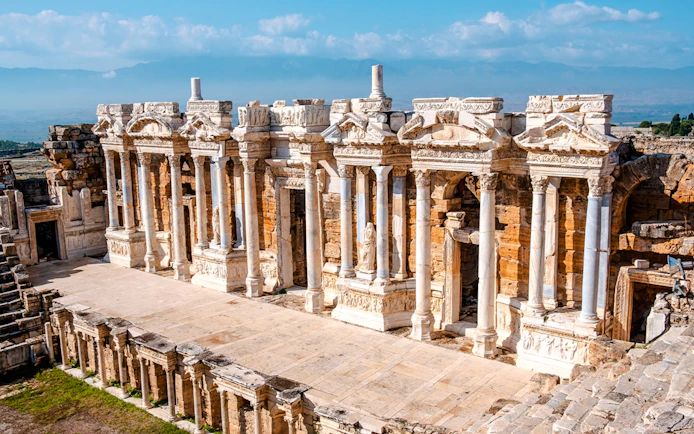 From Antalya or Kemer: Pamukkale and Hierapolis Guided Day Trip with Lunch