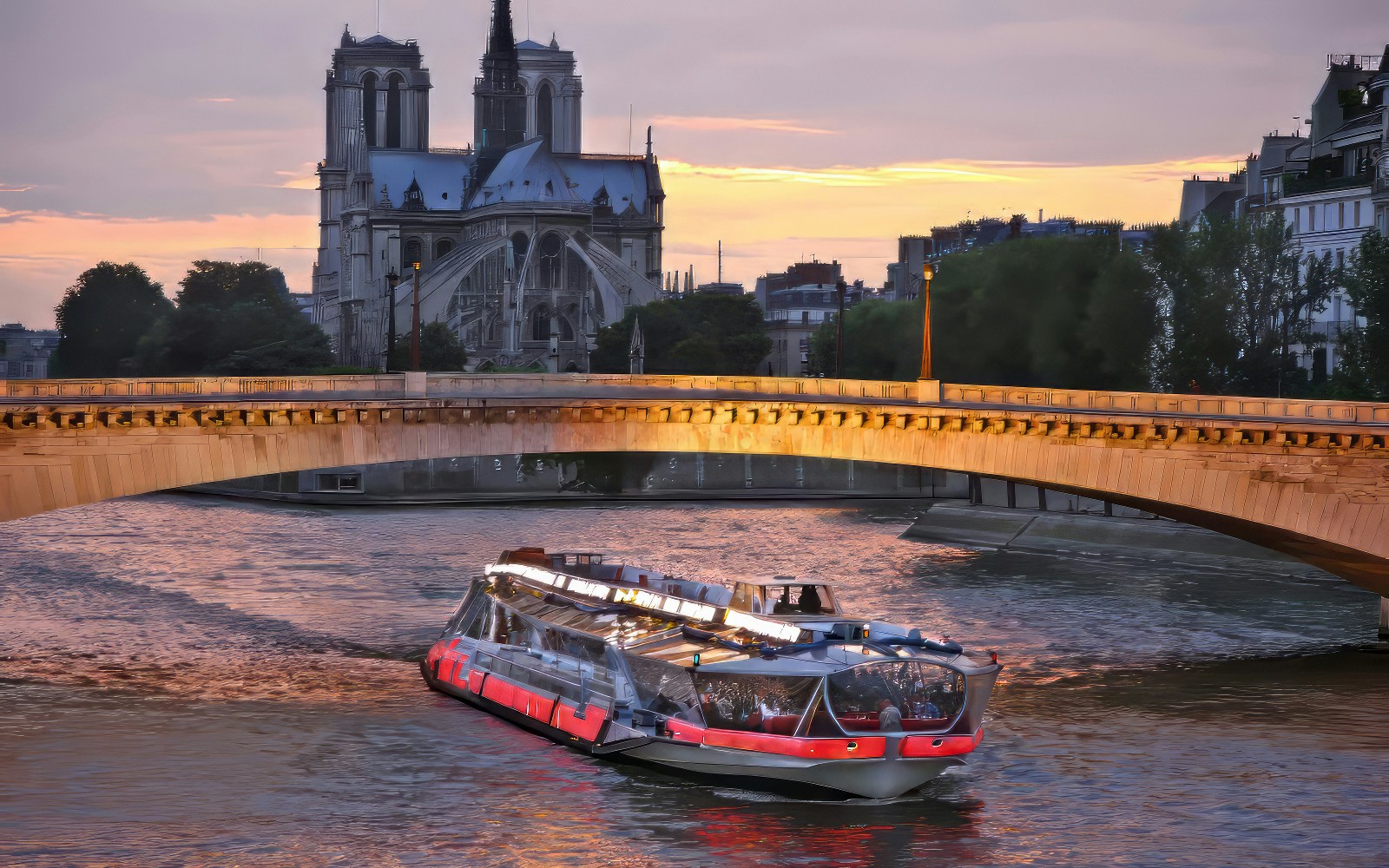 Explore more of Paris with combos!