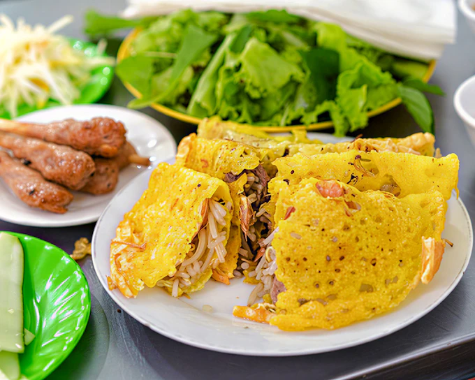 Da Nang Private Cycle Rickshaw Tour with Michelin-Selected Food