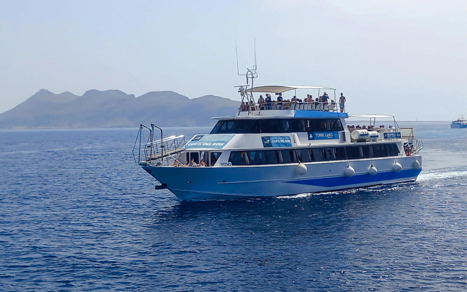 From Trapani: Favignana & Levanzo Island-Hopping Cruise with Lunch