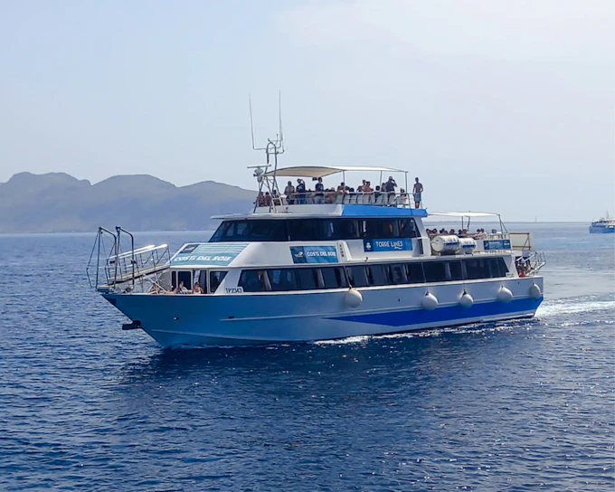 From Trapani: Favignana & Levanzo Island-Hopping Cruise with Lunch