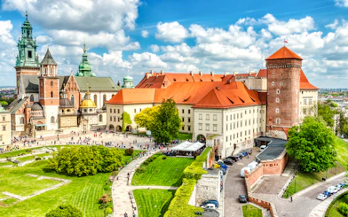 Krakow: Wawel Cathedral Small-Group Guided Tour with Entry