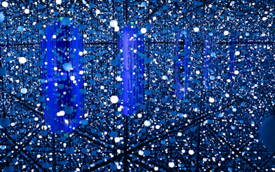 Interactive light installation at Bubble Planet, Cologne.