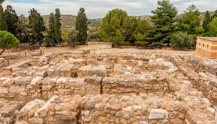 Labyrinthine corridors inside Knossos Palace