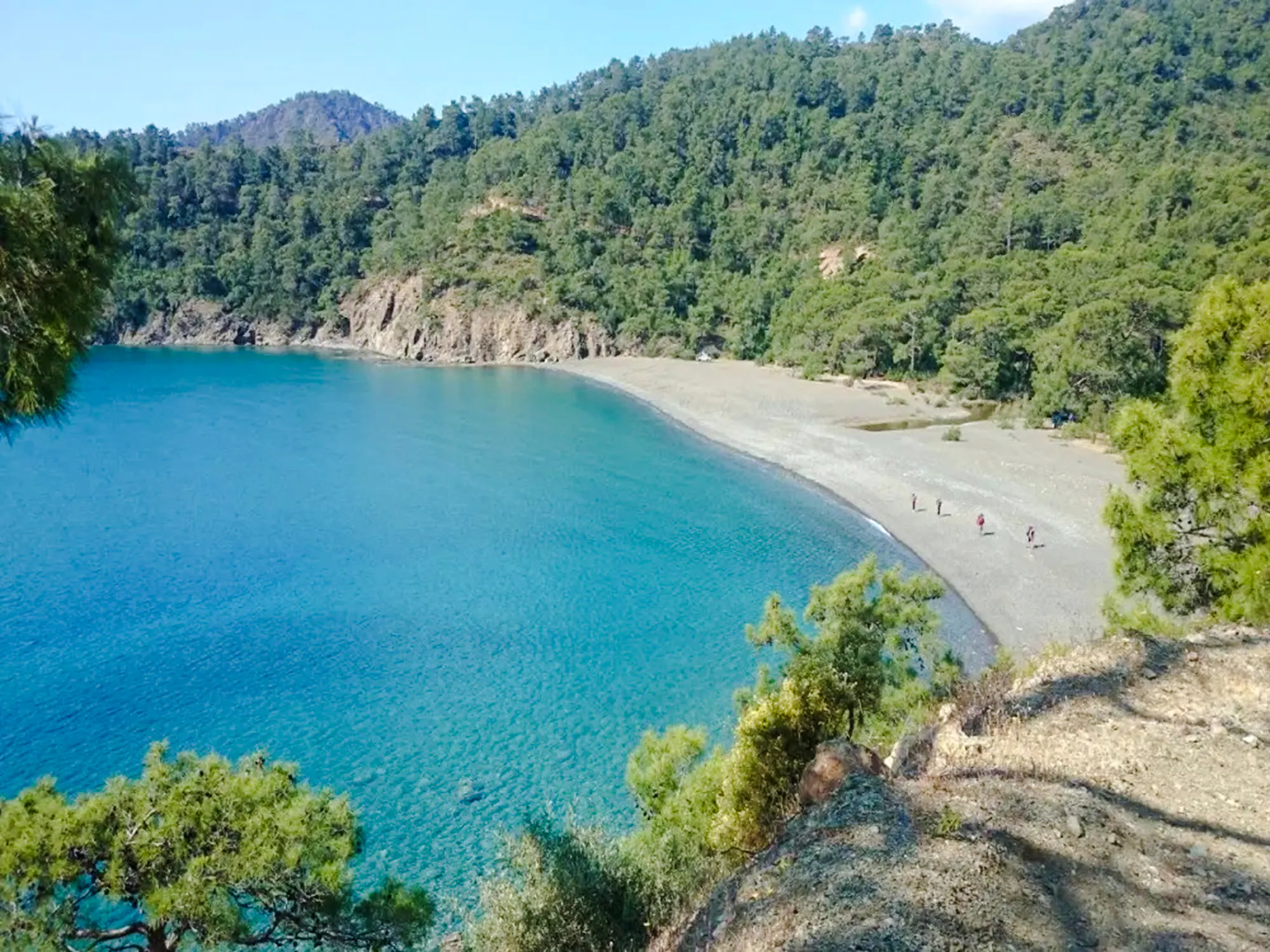 Antalya Mega Yacht Cruise to Kemer Coast with Lunch and Hotel Transfers