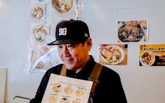 matlagingskurs i å lage ramen i osaka-4