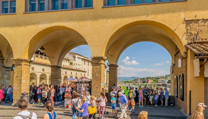 Visit the Vasari Corridor