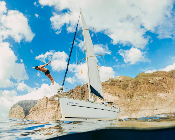 Los Gigantes: Private Sailing Cruise with Snorkeling & Tapas