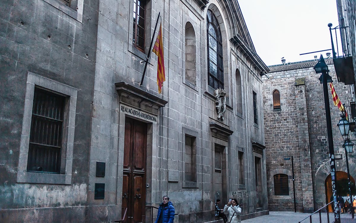 tour guidato a piedi di 2 ore di el raval: la storia oscura di barcellona-6 tour guidato a piedi di 2 ore di el raval: la storia oscura di barcellona-6