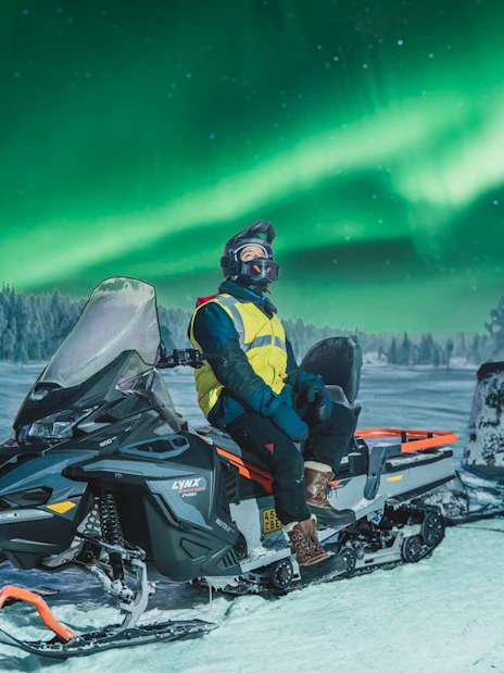 hunting northern lights with sleigh ride-4