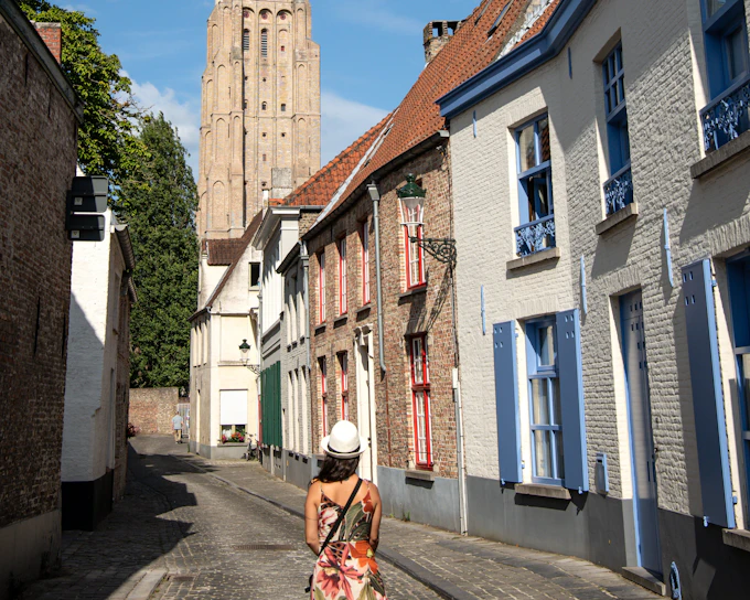 From Amsterdam: Bruges Day Trip with Boat & Beer Options