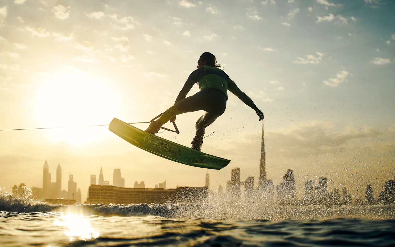 Dubai Marina Wakeboarding, Wakesurfing und E-Foil Erlebnis — 7