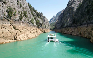 From Antalya: Green Canyon Boat Trip with Lunch and Soft Drinks