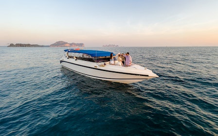 From Phuket: Phi Phi Island, Maya Bay & Bamboo Island Tour by Premium Speedboat with Lunch & Hotel Transfers
