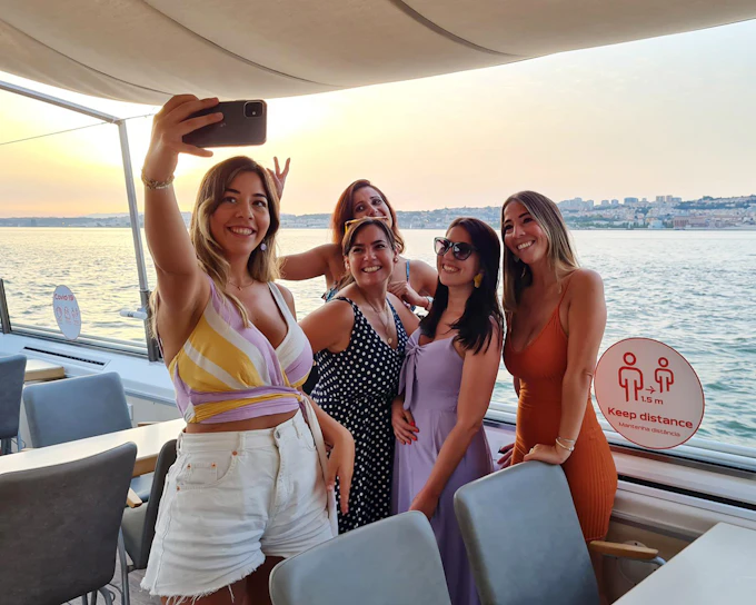 Lisbon Sightseeing Cruise on Tagus River