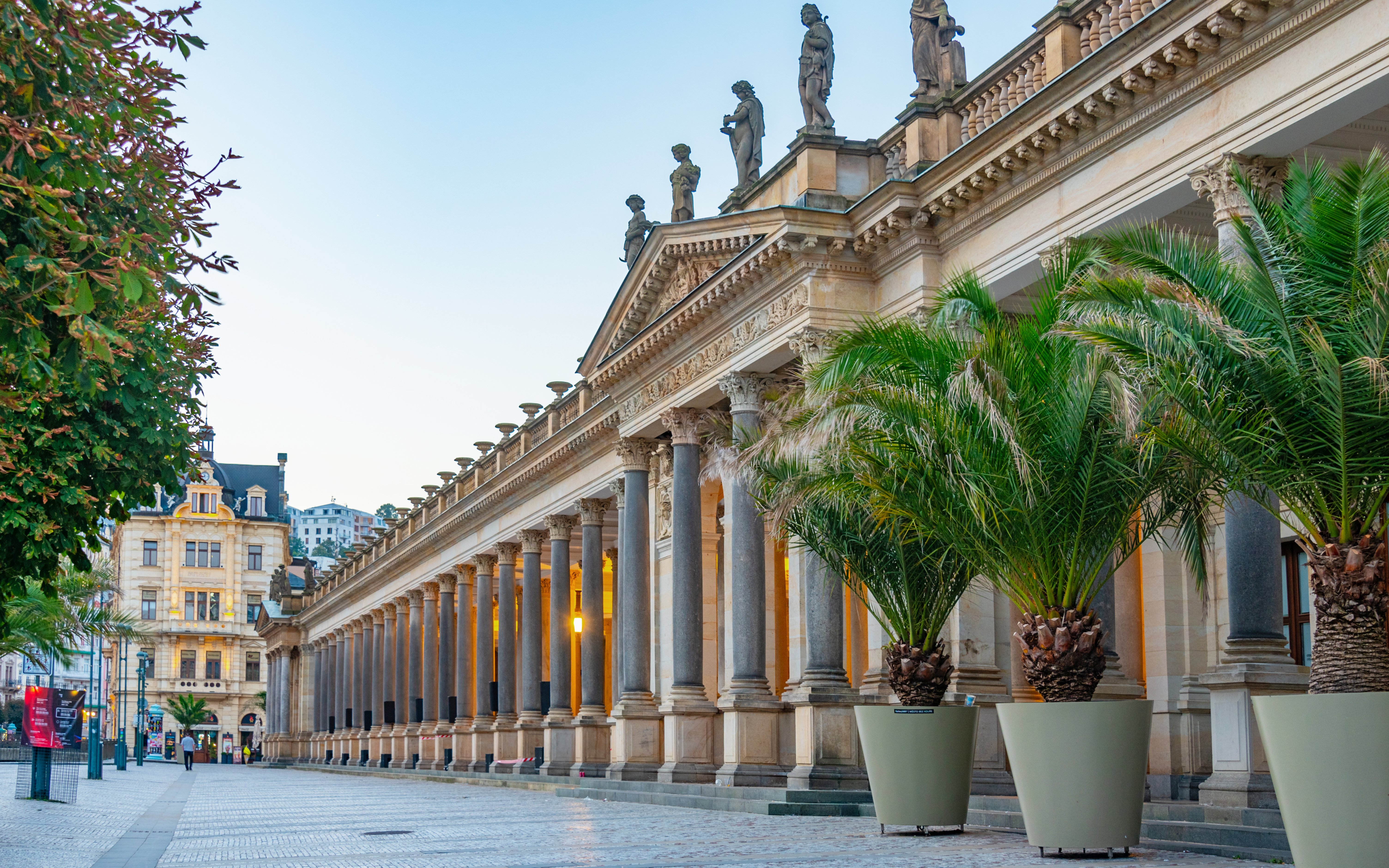 Değirmen Sütunlu Geçit ve Kaplıcalar