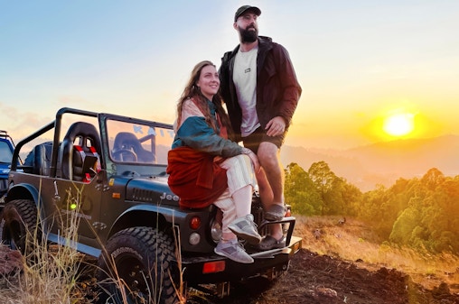 Mount Batur Sunrise Guided Jeep Tour with Black Lava Exploration, Breakfast & Hotel Transfers