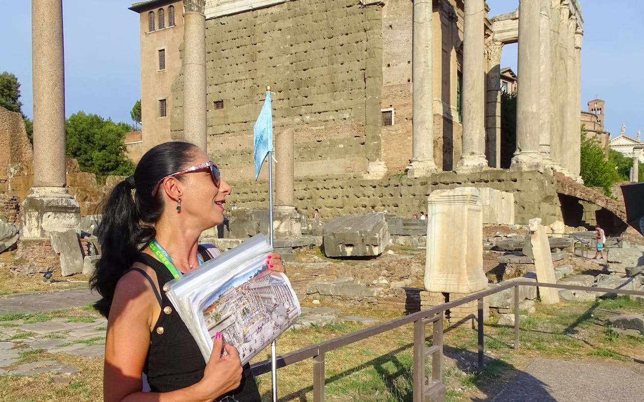 colosseum with arena entrance, forum and palatine hill guided tour-4