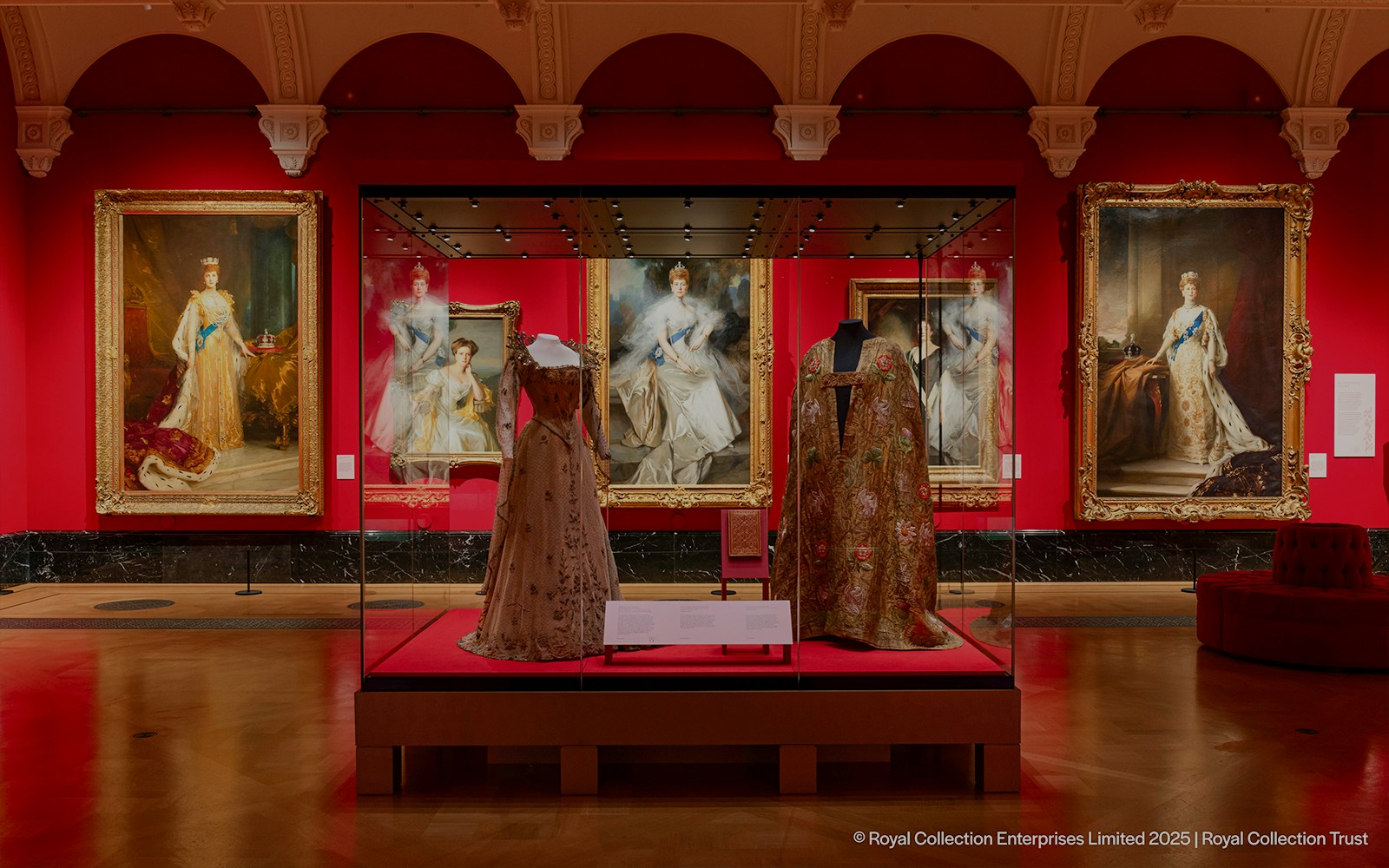 Edwardian portraits and gowns at Kings Gallery, Buckingham Palace exhibition.