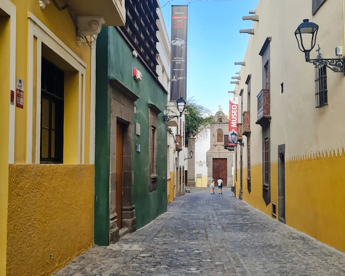 Las Palmas de Gran Canaria Old Town and Historic Sites Private Walking Tour with Cheese and Wine Tasting (Product 54530)