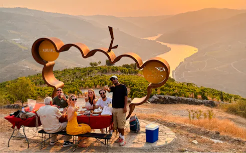 tour de vinhos off-road 4x4 pelo vale do douro com degustações de vinhos e almoço ou piquenique-1