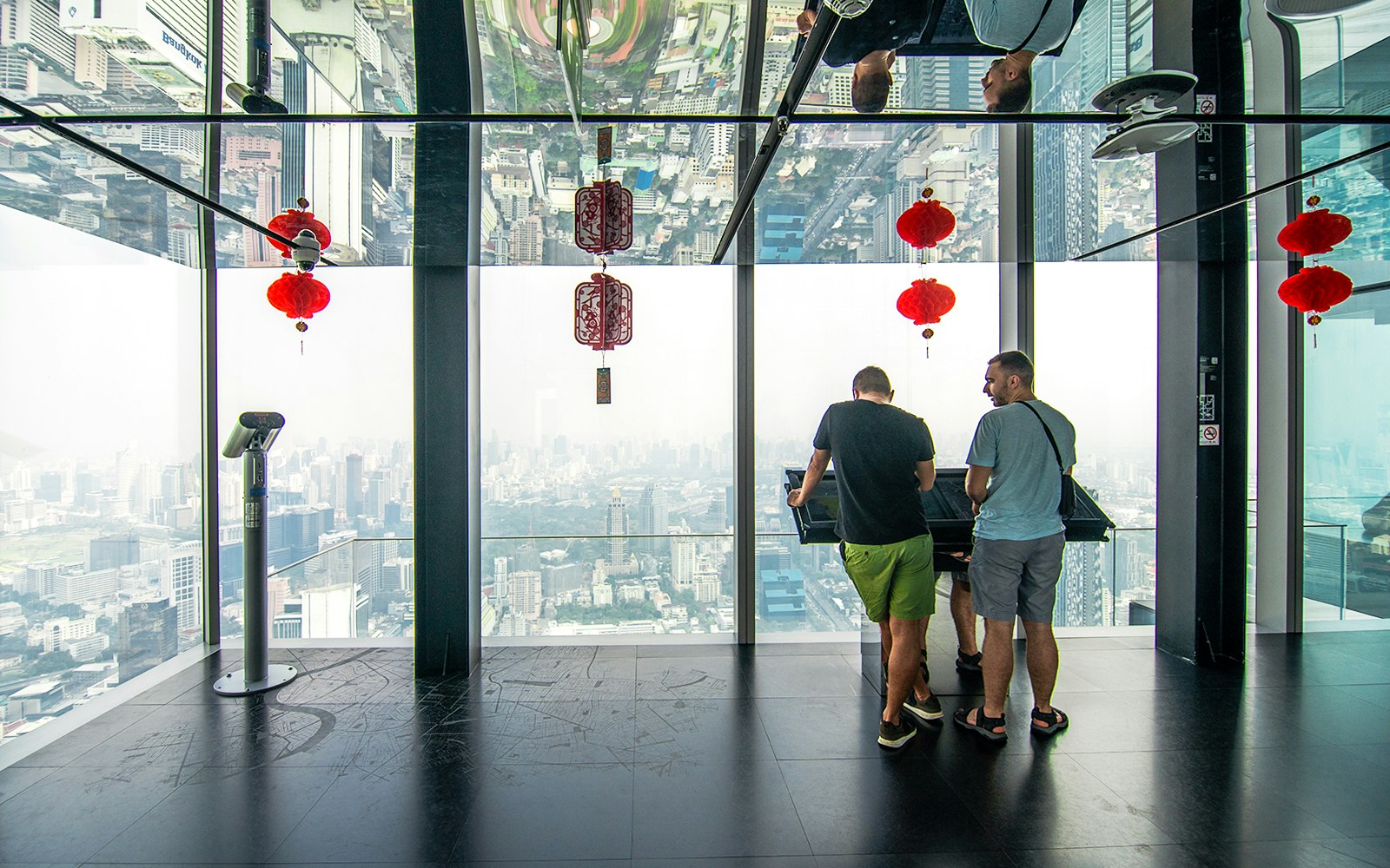 Mahanakhon Skywalk