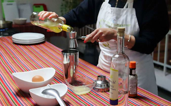 lima pisco sour and passion fruit cocktail-making class-1