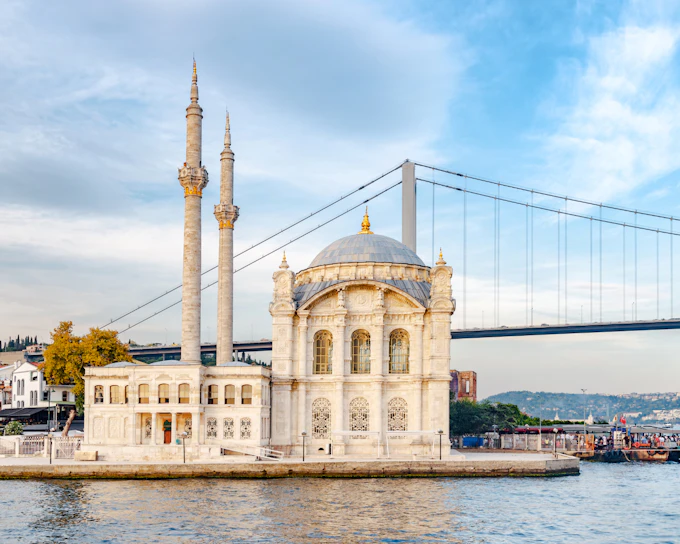 Istanbul 4-Day Guided Tour with Hotel, Airport Transfers, Tickets & Bosphorus Cruise