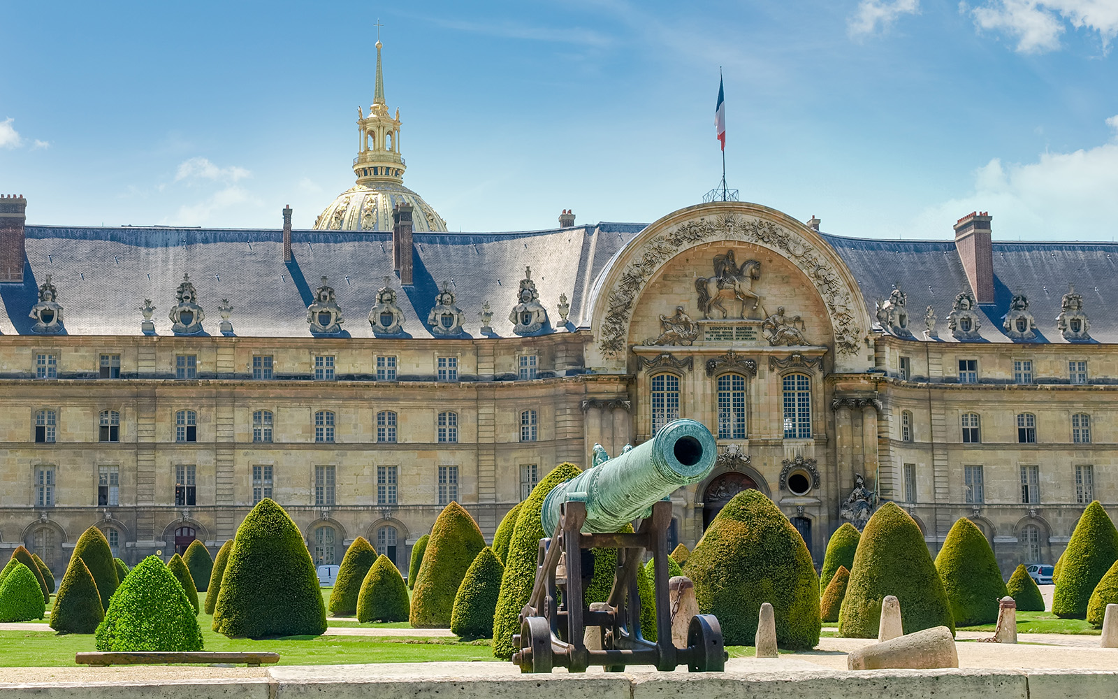 Les Invalides Entrance