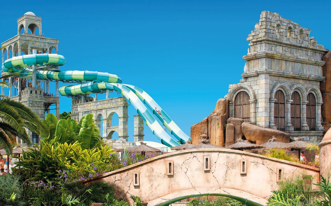 Visitors on Twin Racer Turbolance water slide at Aqualand Maspalomas.