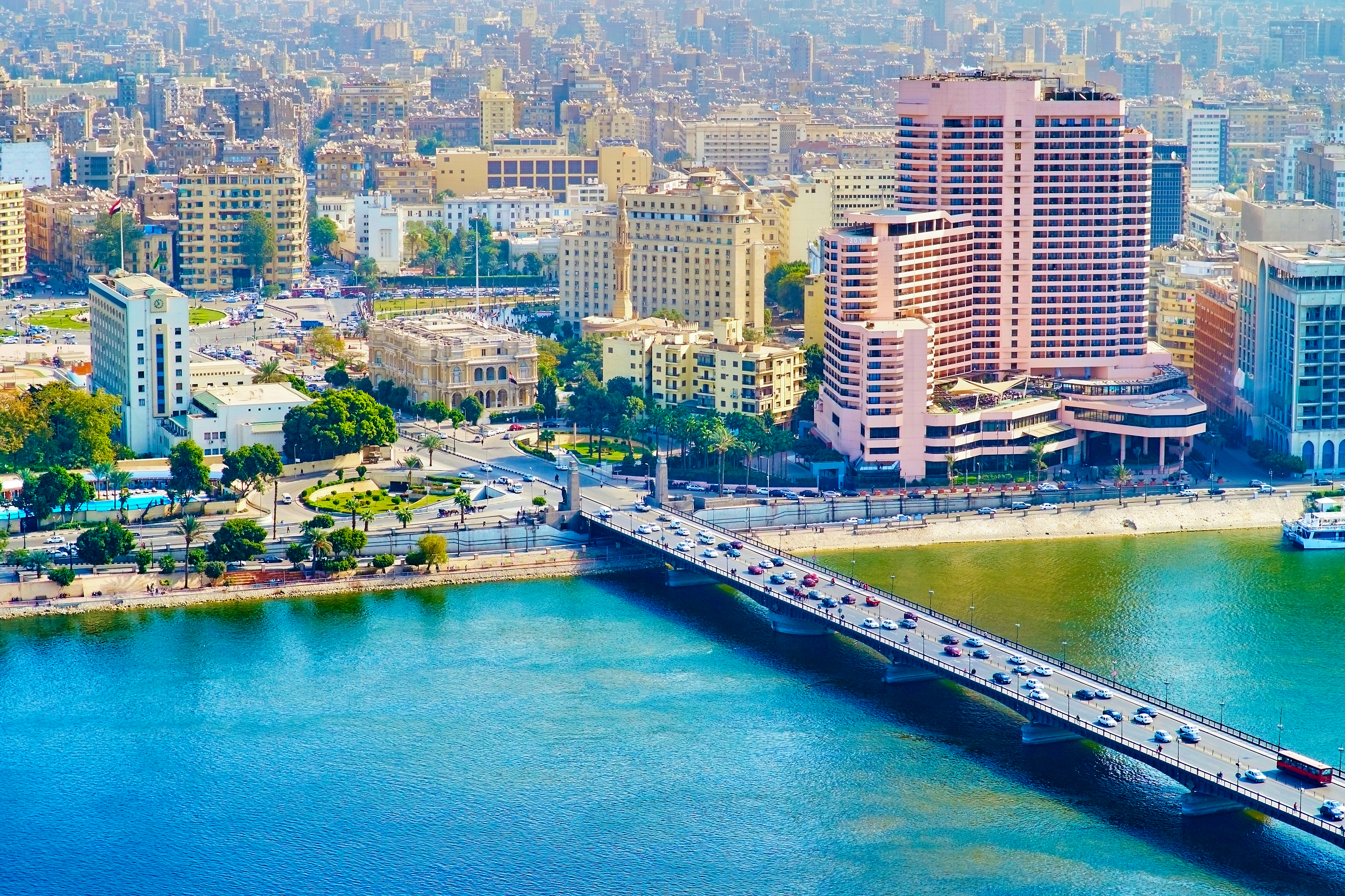 Croaziera dvs. începe