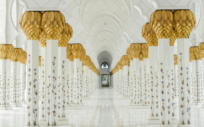 Abu Dhabi City Tour with Sheikh Zayed Grand Mosque