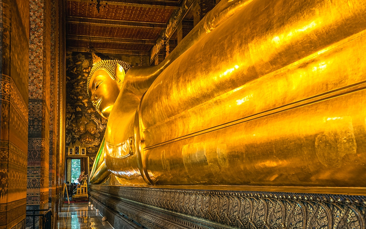 Reclining Buddha statue at Wat Pho, Bangkok.