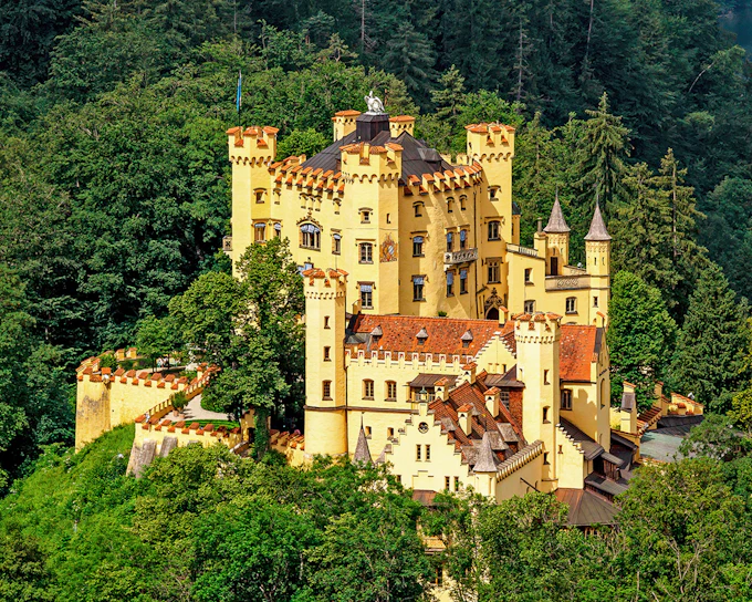Hohenschwangau Castle Skip-the-Line Tickets with Audio Guide