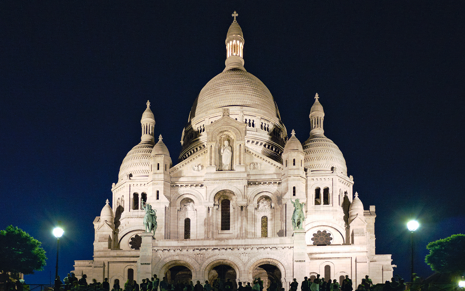 Top attractions in Montmartre during Christmas