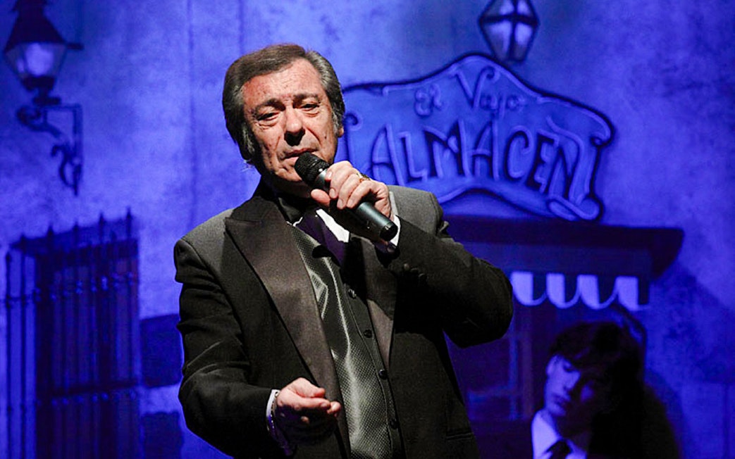 Singer performing at El Viejo Almacén in Buenos Aires.