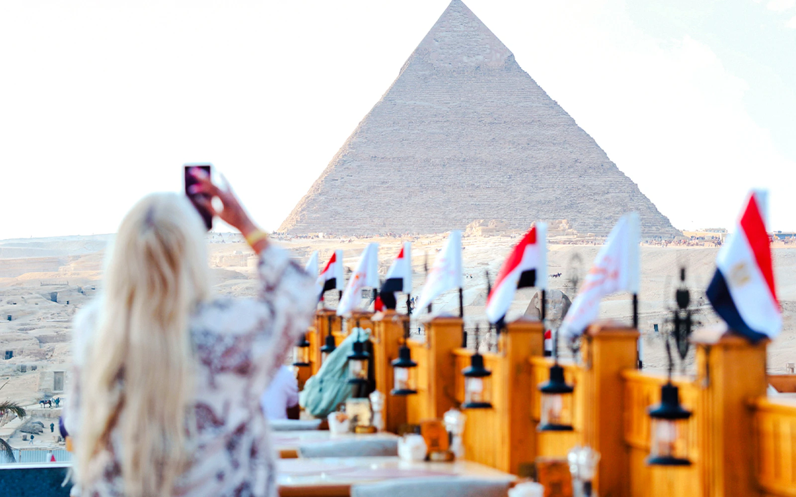 Giza Dinner with Pyramid Views at Great Pyramid Inn Rooftop7000 with Hotel Transfers