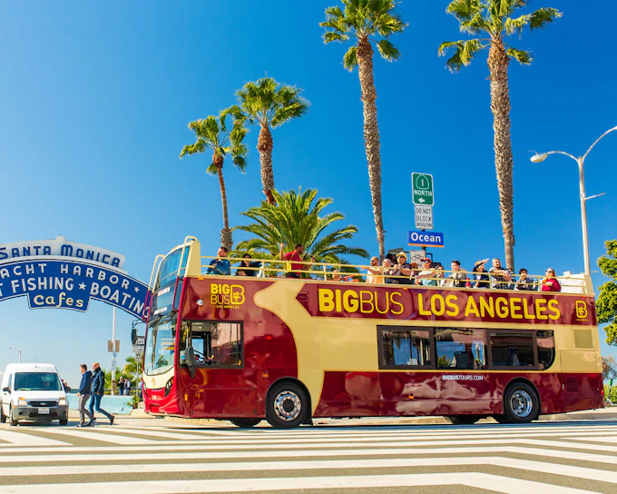 Big Bus: Los Angeles Hop-on Hop-off Bus Tour with Optional Celebrity Homes Tour