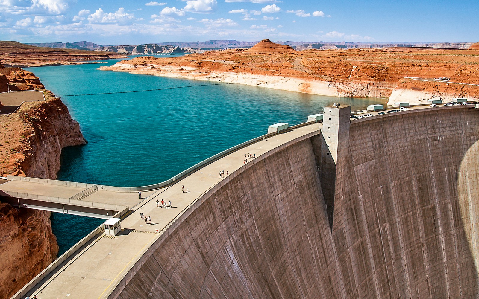 View of the majestic Glen Canyon Dam on the Colorado River, a popular day trip destination in the USA